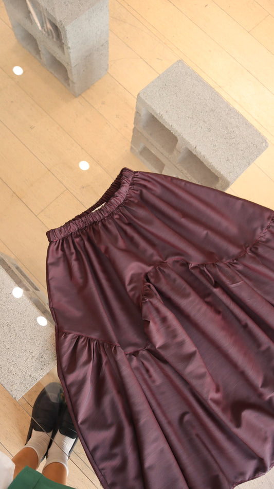 Falda Irregular Burdeo